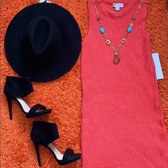 Knit dress - Picture 1 of 1